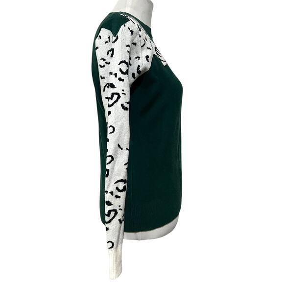 Women’s Snow Leopard Sleeved Sweater Dark Green Boho Cheetah Top Size Medium - Picture 5 of 7